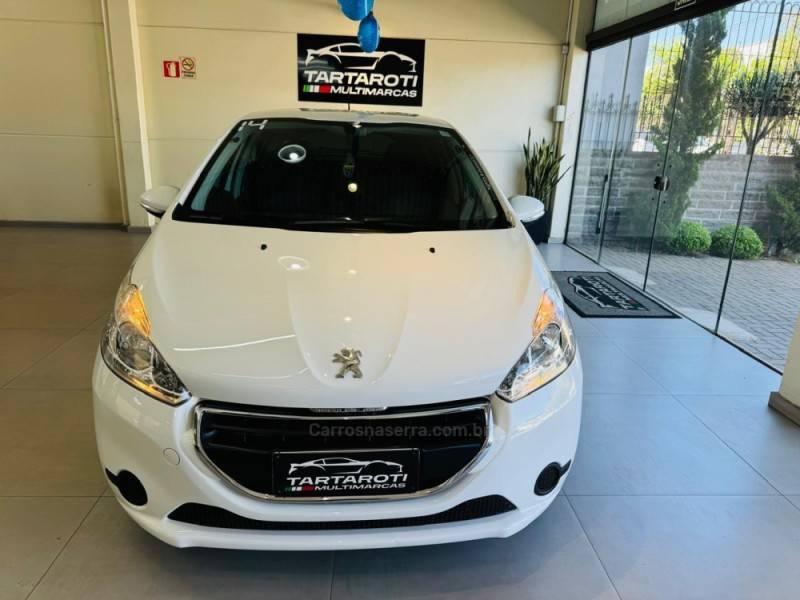 PEUGEOT - 208 - 2013/2014 - Branca - R$ 39.990,00