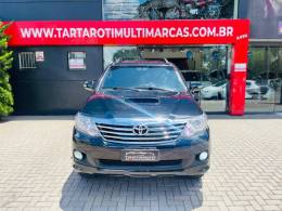 TOYOTA - HILUX SW4 - 2011/2012 - Preta - R$ 139.990,00