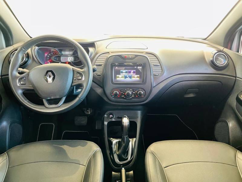 RENAULT - CAPTUR - 2020/2021 - Prata - R$ 81.990,00