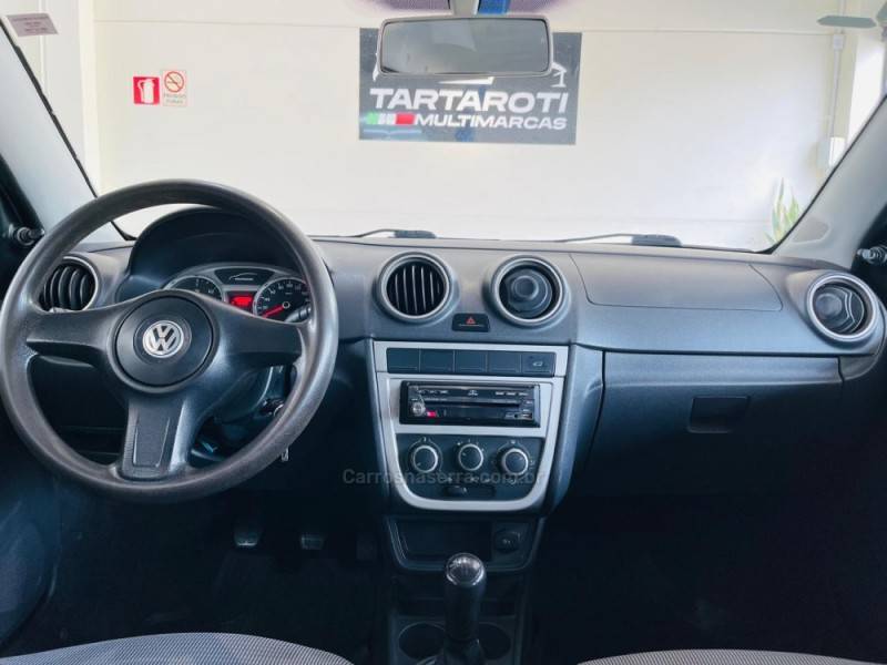 VOLKSWAGEN - VOYAGE - 2011/2012 - Prata - R$ 31.990,00
