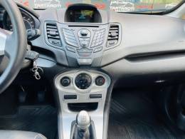 FORD - FIESTA - 2015/2015 - Prata - R$ 47.990,00
