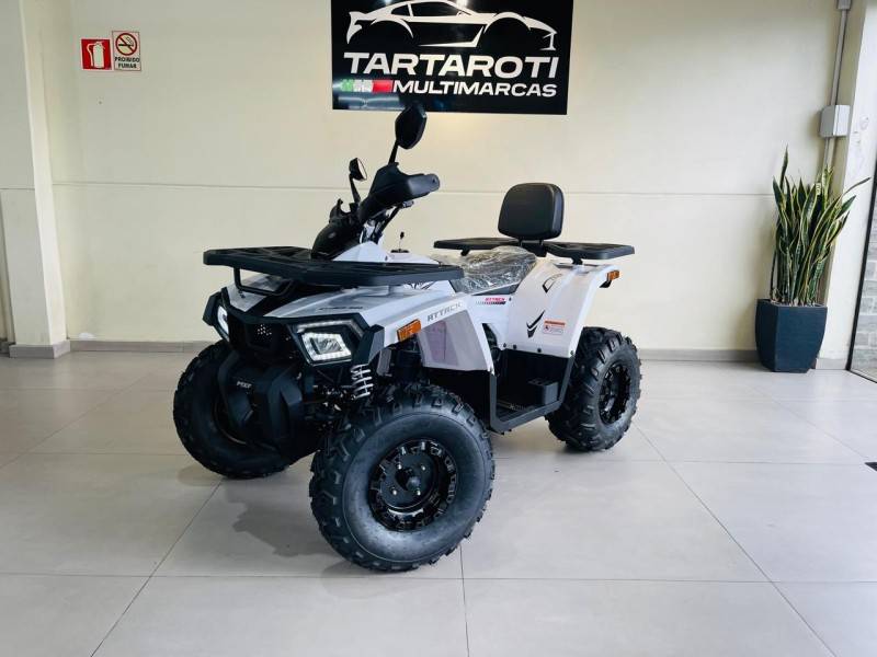MXF - ATTACK 200 - 2025/2025 - Branca - R$ 27.990,00