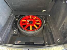 PORSCHE - MACAN T - 2020/2021 - Prata - R$ 376.990,00