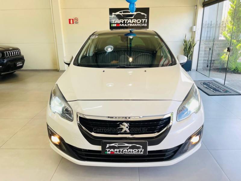 PEUGEOT - 308 - 2015/2016 - Branca - R$ 59.990,00