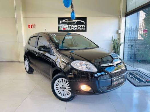 FIAT - PALIO - 2012/2013 - Preta - R$ 38.990,00