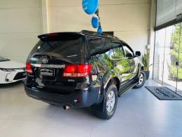 TOYOTA - HILUX SW4 - 2007/2008 - Preta - R$ 105.990,00