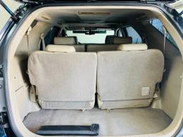 TOYOTA - HILUX SW4 - 2011/2012 - Preta - R$ 135.990,00