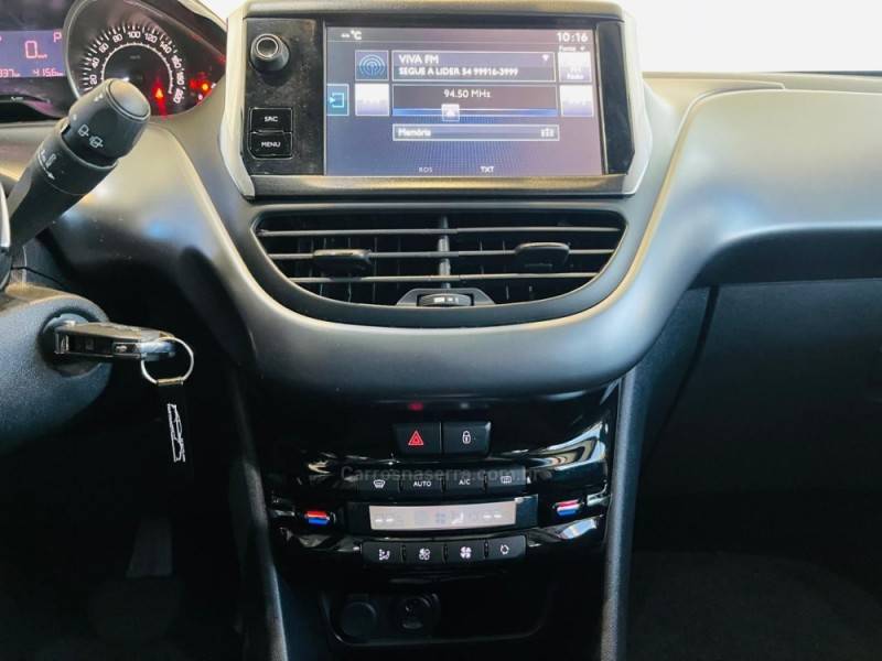 PEUGEOT - 208 - 2014/2015 - Marrom - R$ 50.990,00