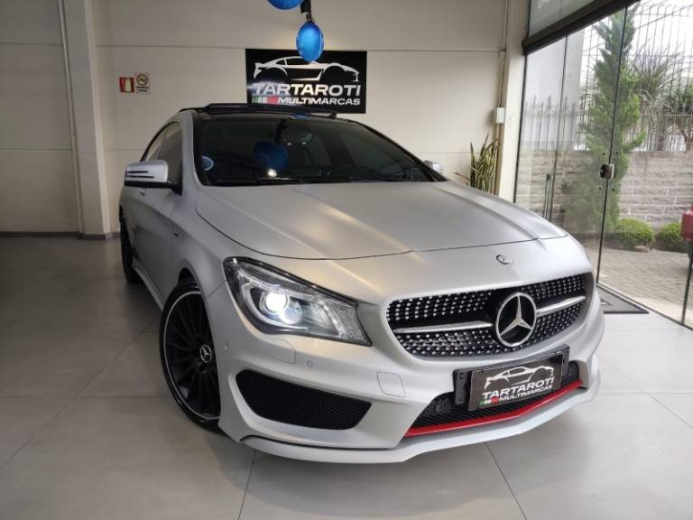 MERCEDES-BENZ - CLA 250 - 2014/2015 - Prata - R$ 124.990,00