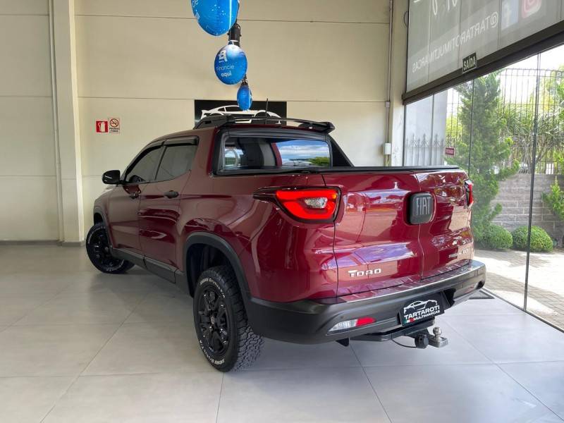 FIAT - TORO - 2017/2018 - Vermelha - R$ 87.990,00