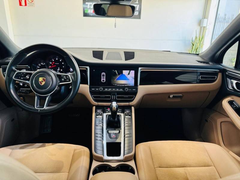 PORSCHE - MACAN T - 2020/2021 - Prata - R$ 376.990,00