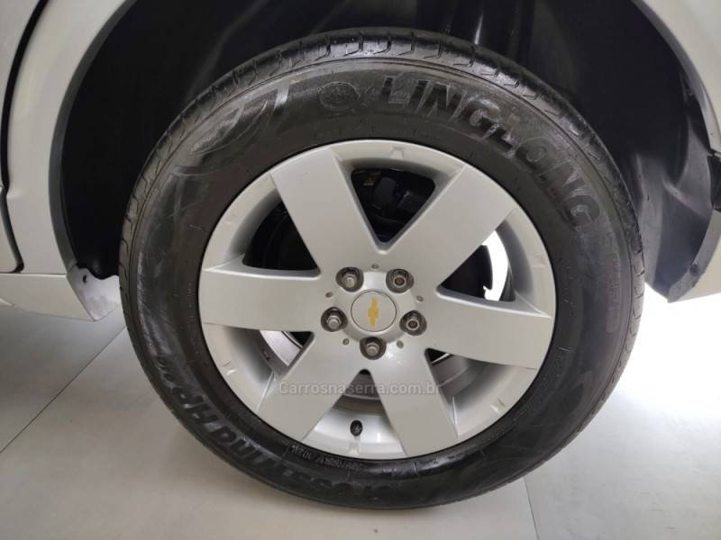 CHEVROLET - CAPTIVA - 2010/2011 - Prata - R$ 43.990,00