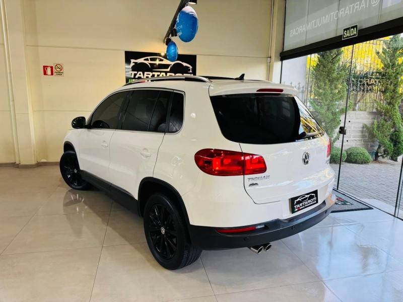 VOLKSWAGEN - TIGUAN - 2013/2014 - Branca - R$ 69.990,00