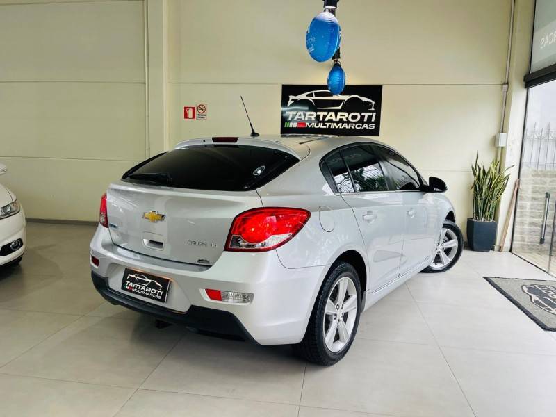 CHEVROLET - CRUZE - 2015/2015 - Prata - R$ 69.990,00