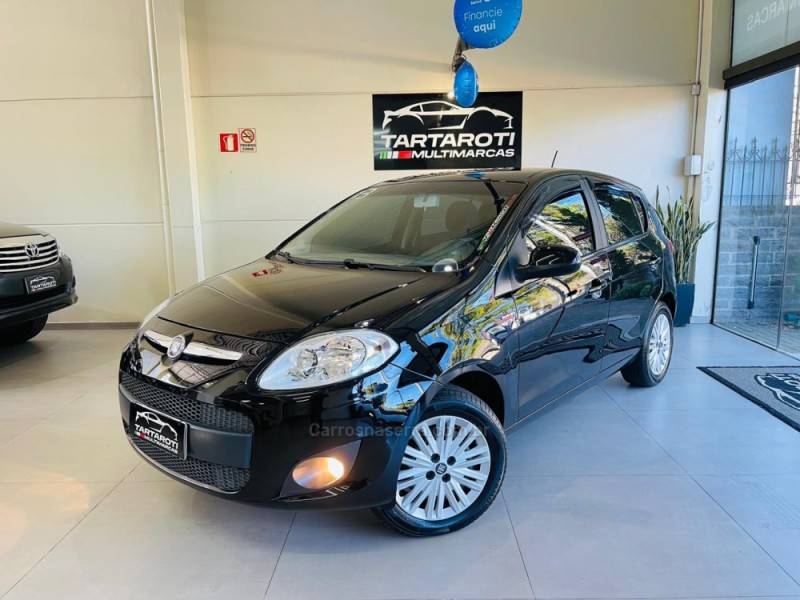 FIAT - PALIO - 2012/2013 - Preta - R$ 38.990,00