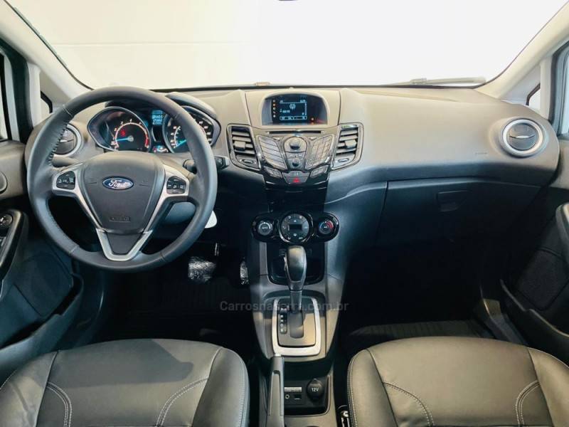 FORD - FIESTA - 2014/2015 - Branca - R$ 47.990,00