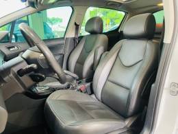 PEUGEOT - 308 - 2015/2016 - Branca - R$ 59.990,00