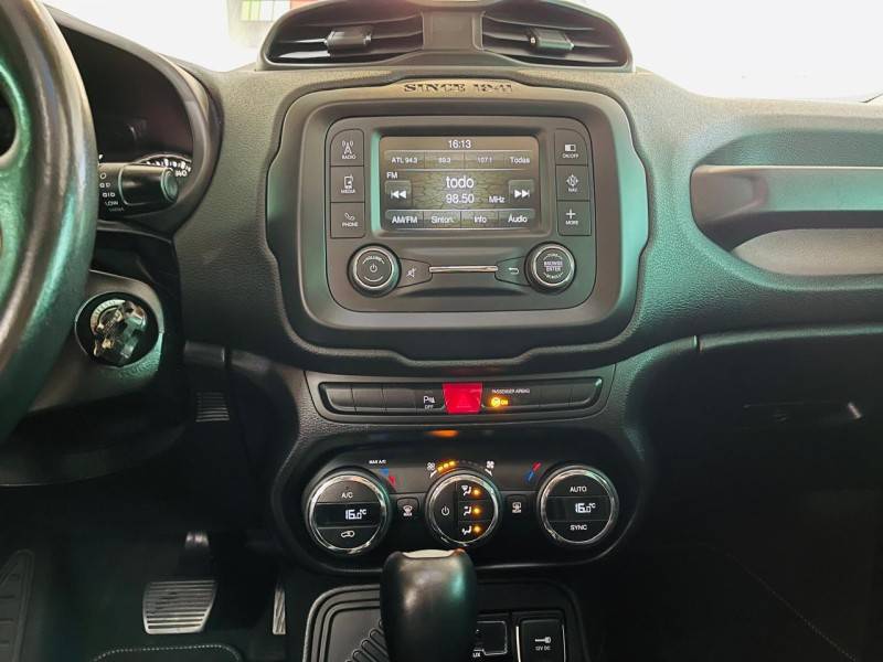 JEEP - RENEGADE - 2016/2016 - Preta - R$ 75.990,00