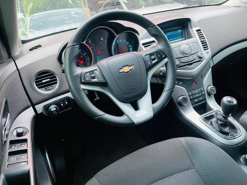 CHEVROLET - CRUZE - 2012/2012 - Branca - R$ 56.990,00