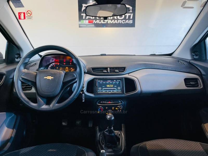 CHEVROLET - ONIX - 2018/2019 - Prata - R$ 54.990,00