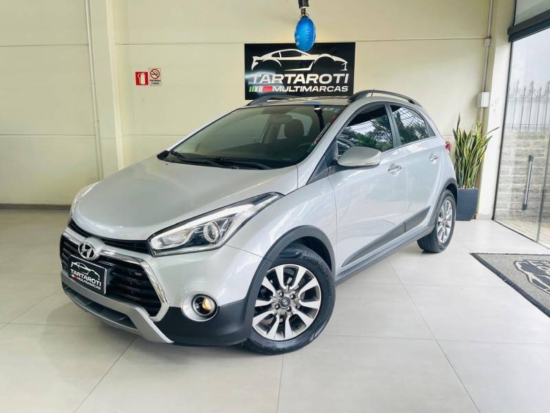 HYUNDAI - HB20X - 2016/2017 - Prata - R$ 67.990,00