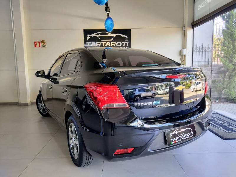 CHEVROLET - PRISMA - 2017/2018 - Preta - R$ 60.990,00