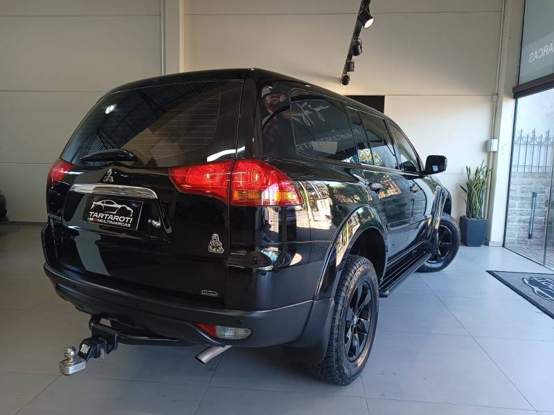 MITSUBISHI - PAJERO DAKAR - 2012/2013 - Preta - R$ 109.990,00