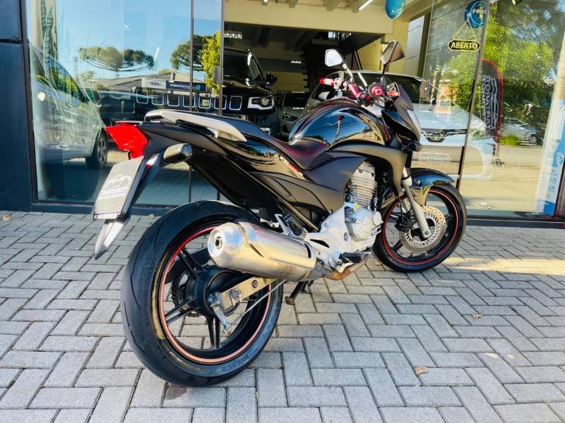 HONDA - CB 300R - 2010/2010 - Preta - R$ 13.990,00