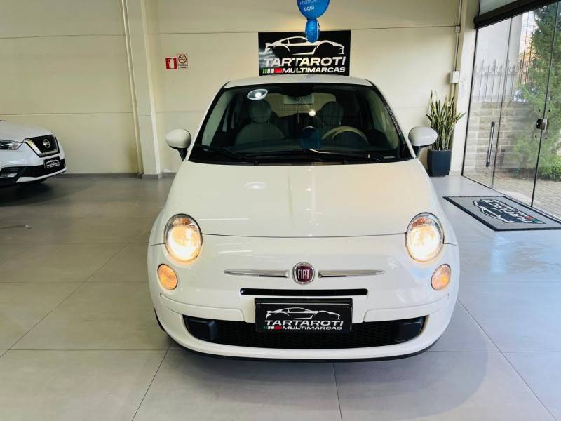 FIAT - 500 - 2013/2014 - Branca - R$ 49.990,00