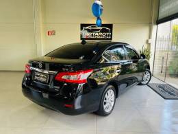 NISSAN - SENTRA - 2013/2014 - Preta - R$ 53.990,00