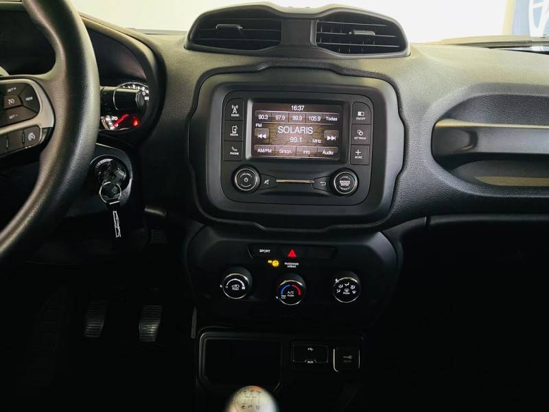 JEEP - RENEGADE - 2018/2019 - Branca - R$ 75.990,00