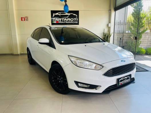 FORD - FOCUS - 2016/2016 - Branca - R$ 57.990,00