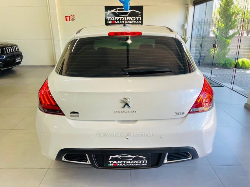 PEUGEOT - 308 - 2015/2016 - Branca - R$ 59.990,00