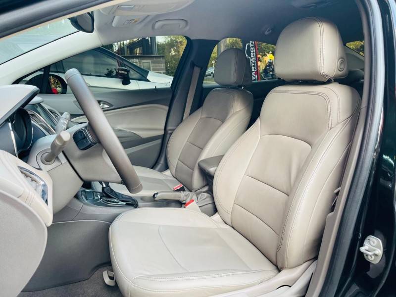 CHEVROLET - CRUZE - 2016/2017 - Preta - Sob Consulta