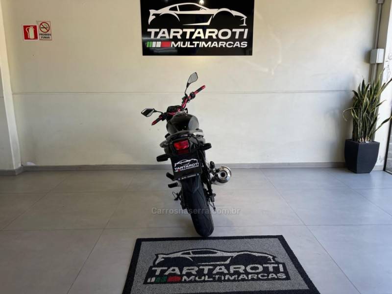 HONDA - CB 300R - 2010/2010 - Preta - R$ 13.990,00