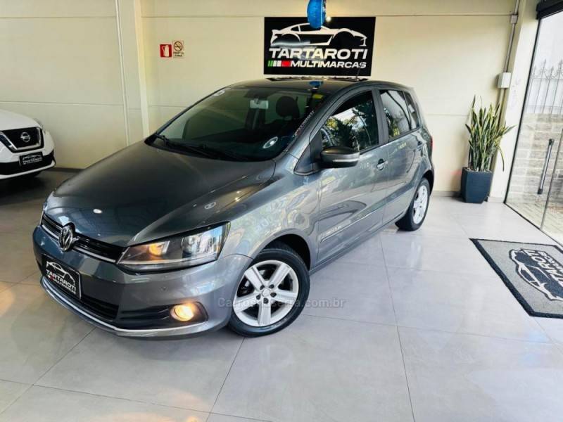 VOLKSWAGEN - FOX - 2015/2016 - Cinza - R$ 52.990,00