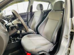 VOLKSWAGEN - VOYAGE - 2011/2012 - Prata - R$ 31.990,00