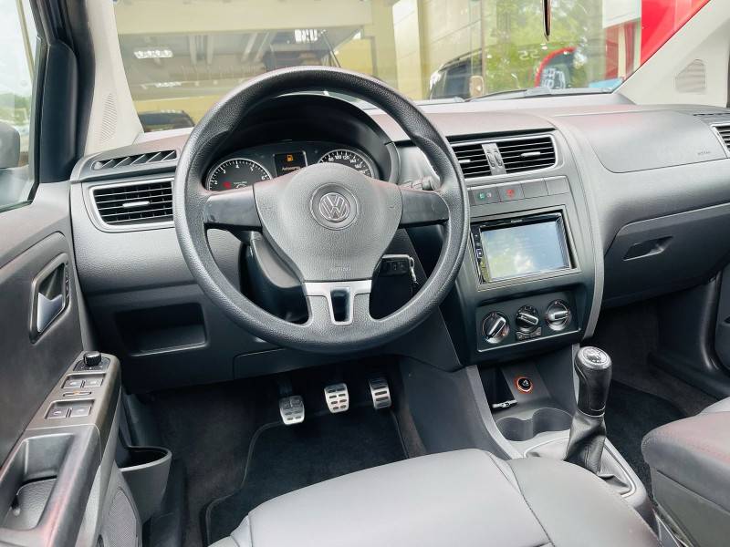 VOLKSWAGEN - SPACE CROSS - 2011/2012 - Azul - R$ 47.990,00