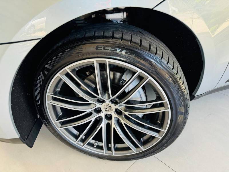 PORSCHE - MACAN T - 2020/2021 - Prata - R$ 376.990,00