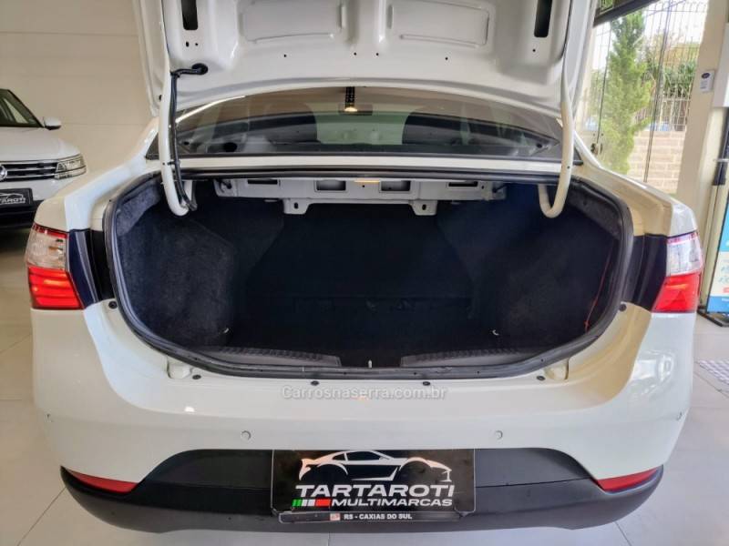 FIAT - GRAND SIENA - 2018/2018 - Branca - R$ 47.990,00