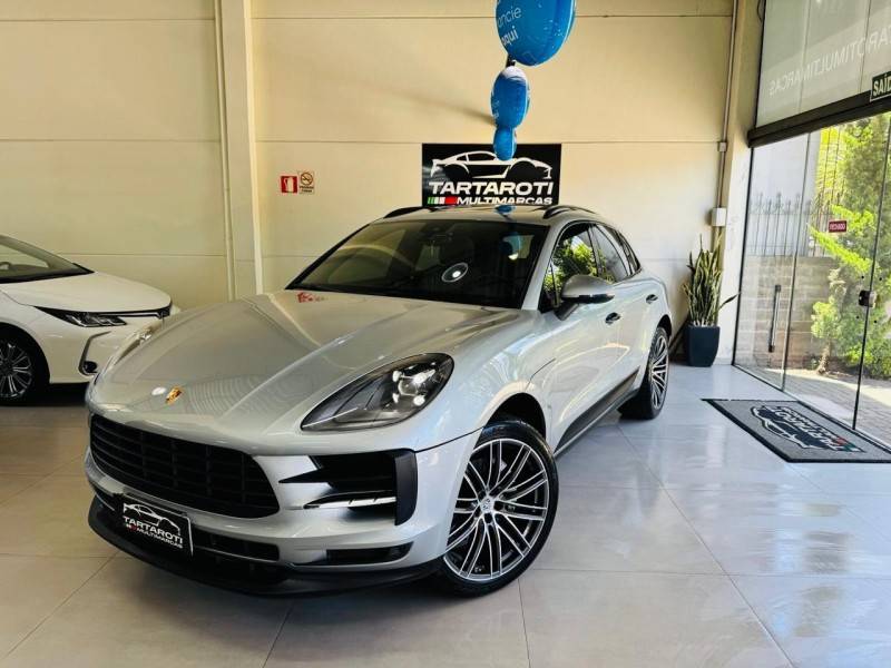PORSCHE - MACAN T - 2020/2021 - Prata - R$ 376.990,00