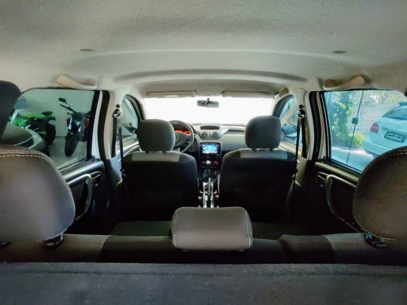 RENAULT - DUSTER - 2012/2013 - Branca - Sob Consulta